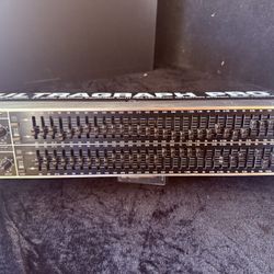 Behringer Ultragraph Pro FBQ3102 Graphic Equalizer