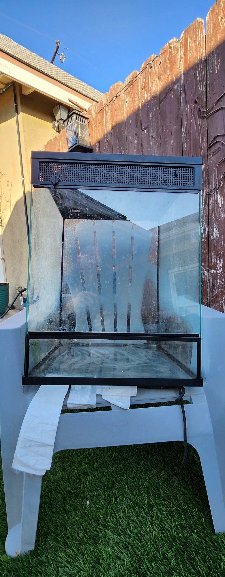 18x18x24 Terrarium. 
