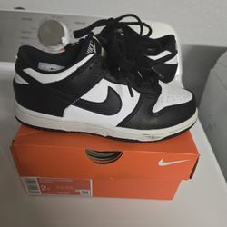 Nike Dunks Panda Size 2y Kids