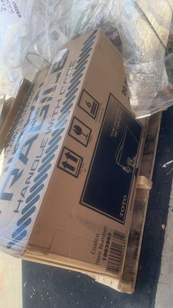 TOTO Drake 2-piece Elongated Toilet with C5 Washlet Bidet Seat