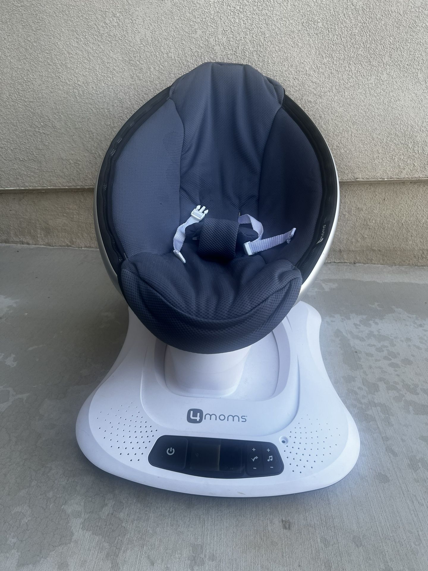 mamaRoo® multi motion baby swing™