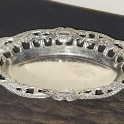 VINTAGE ORNATE VICTORIAN FILIGREE SILVER PLATED METAL KITCHEN SINK BATHROOM BAR SOAP DISH HOLDER DISPLAY