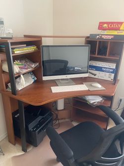 Computer desk