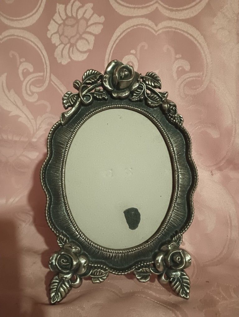 Vintage Victorian Metal Floral Picture Frame