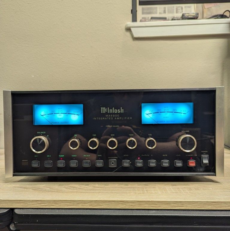 McIntosh MA6900 Integrated Amplifier