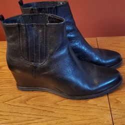 Ellen Tracy Leather Boots
