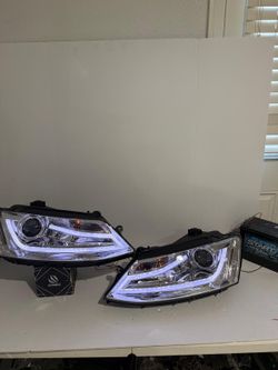 Volkswagen Jetta 2011-2018 Headlights