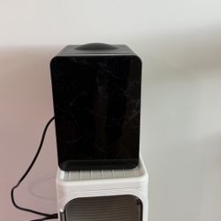 Personal Chiller Mini Fridge Small Space Cooler, Black Marble