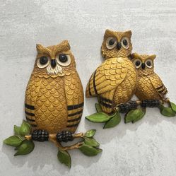 Vintage 1970's Set of 2 Homco Owls On Branches Hanging Wall Decor 7403