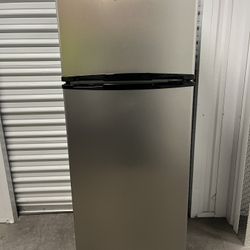 Small Frigidaire Refrigerator- Free Delivery!