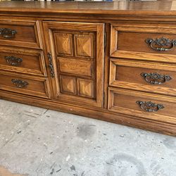 Young-Hinkle Solid Oak Nine-Drawer Dresser  ( Nursery Or  TV stand)w/ Hutch - $350 for all