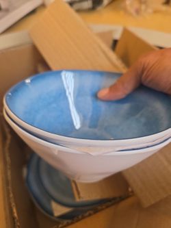Amazon Basica Dinnerware