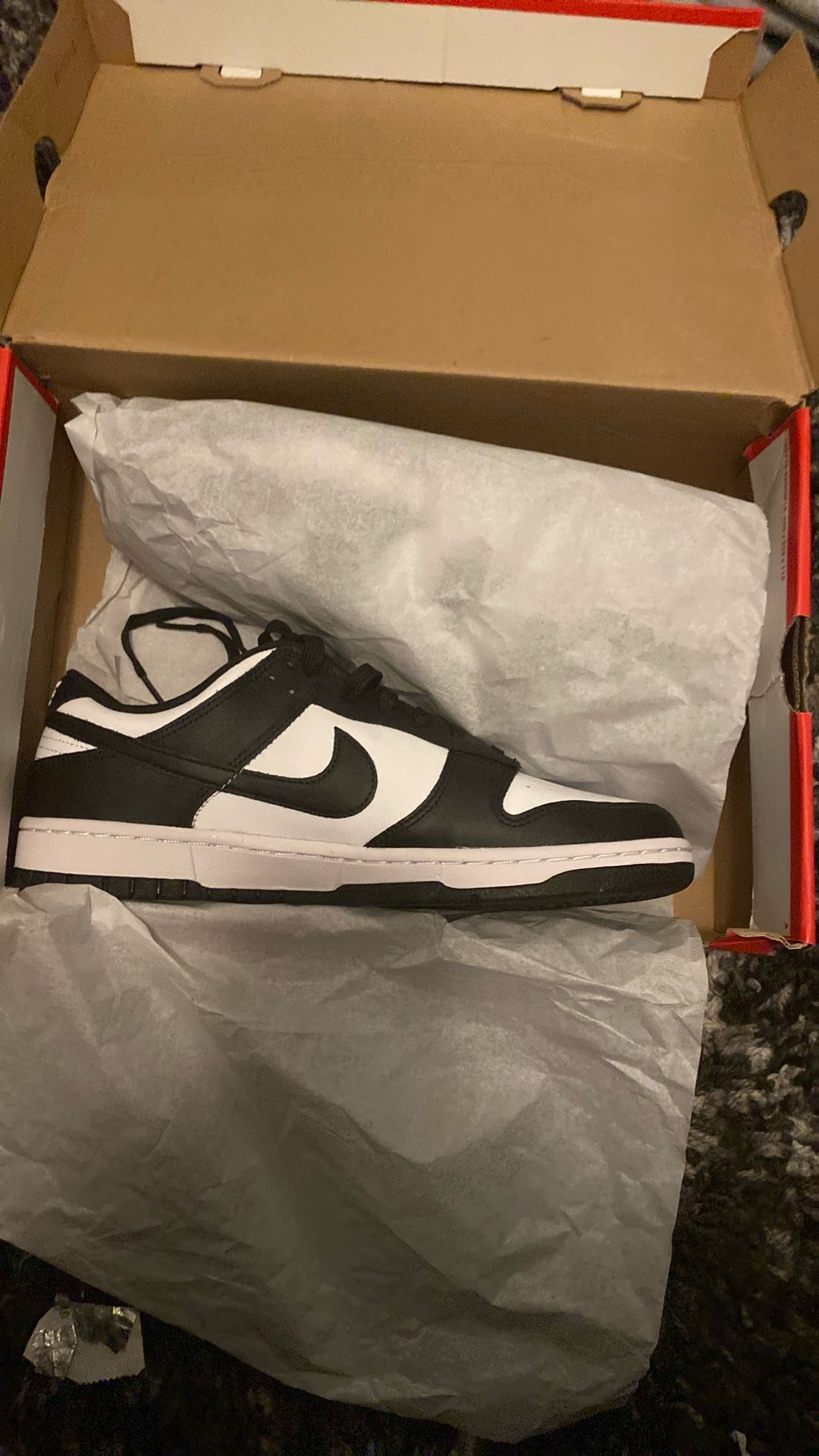 9.5M/11W panda dunks