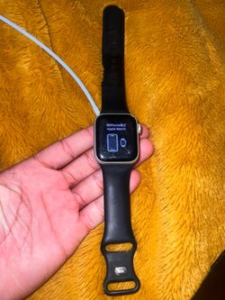 Read description used Apple Watch SE