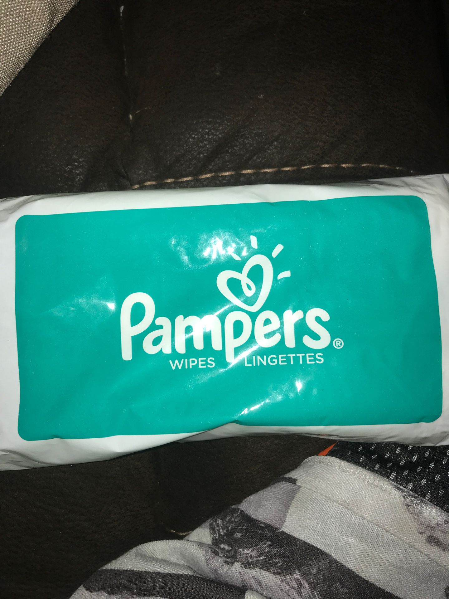 Pampers wipes