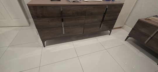Modern 6 drawer grey dresser and 2 night stands