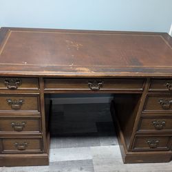 Free desk