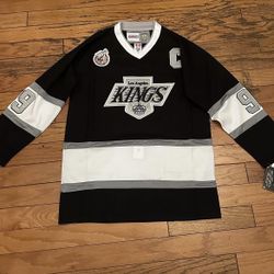 Black Low Angeles Kings Gretzky Hockey Jersey