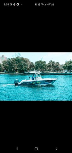 2011 Robalo R240