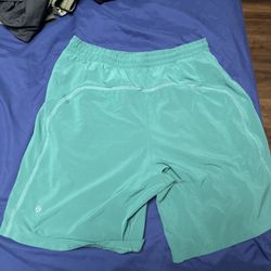 Lululemon Men's Size L Pace Breaker Shorts 9 Inch