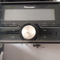 Pioneer FH-S501BT CD Player MIXTRAX Bluetooth USB AUX Pandora Double D -

