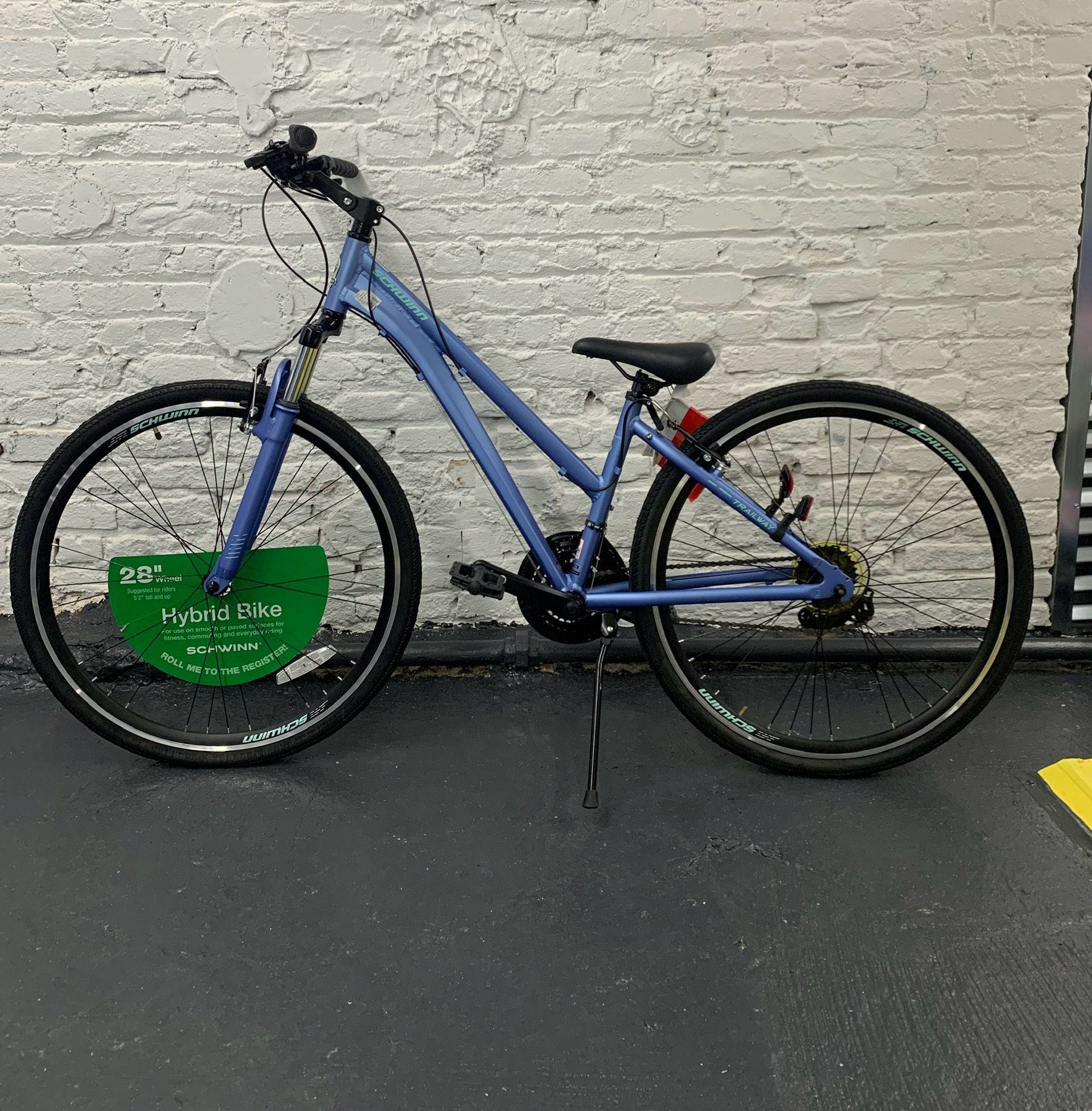 Schwinn Women's Trailway 700c/28” Hybrid Bike