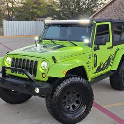 2013 Jeep Wrangler Sahara 4x4