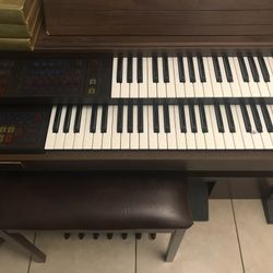 Piano  Freedom II By Estey  