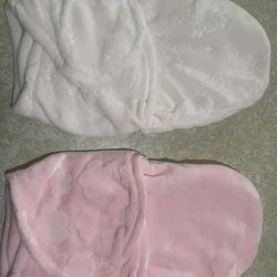 Swaddles 