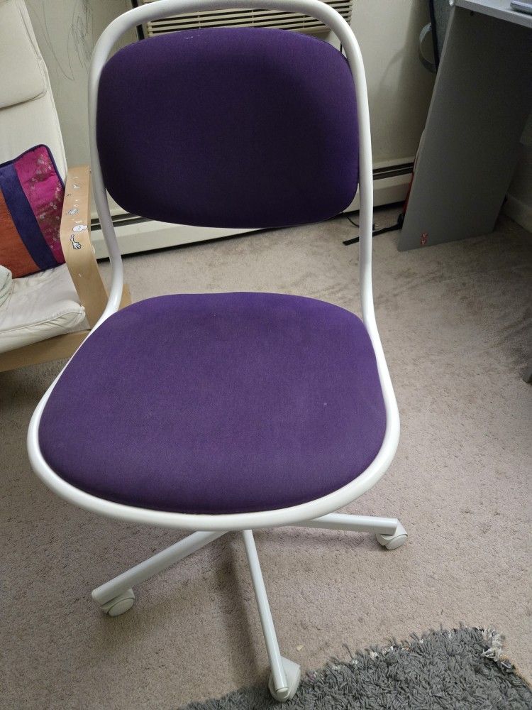 IKEA swivel Chair ( Purple)