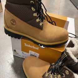 New men’s timberland boots, size 8