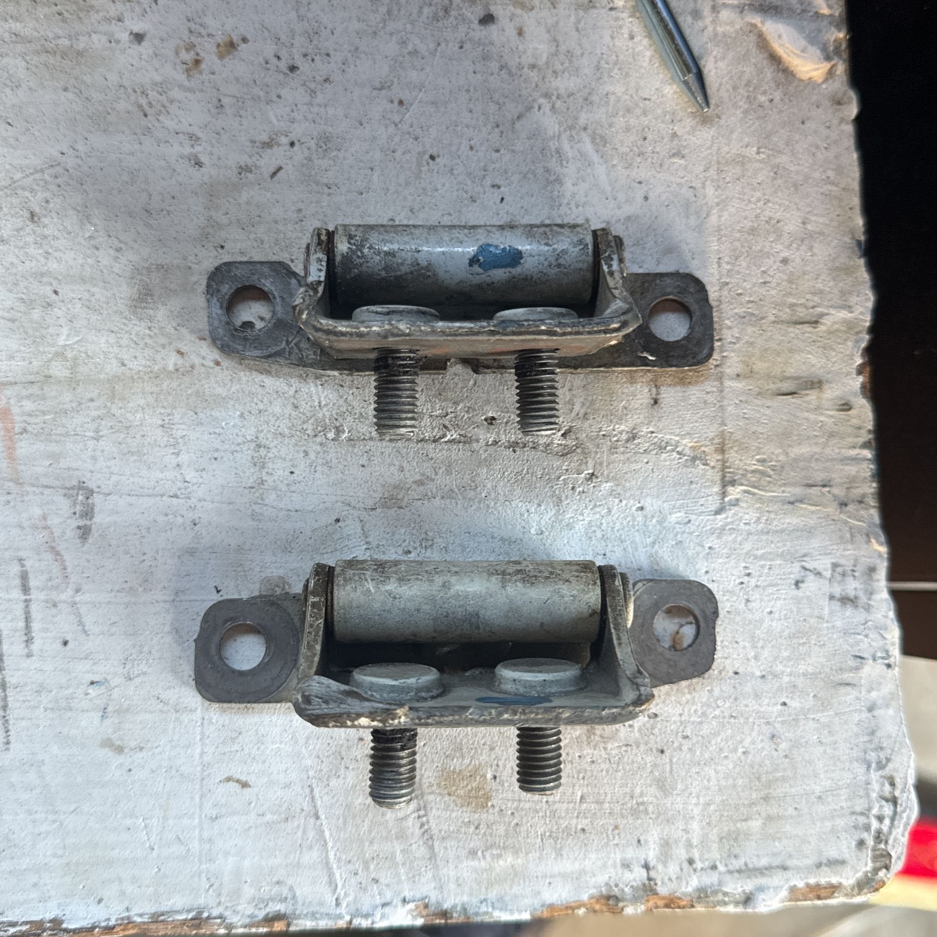 Acura Integra DA 90-92 Hatch Hinges