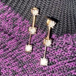 10 KT Gold Diamond Earrings 