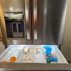 Whirlpool fridge like new