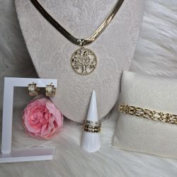 Beautiful Set 14k Gold Laminated Hypoallergenic Waterproof Non Tarnish Excellent Quality Jewelry  Prices Are On Description 