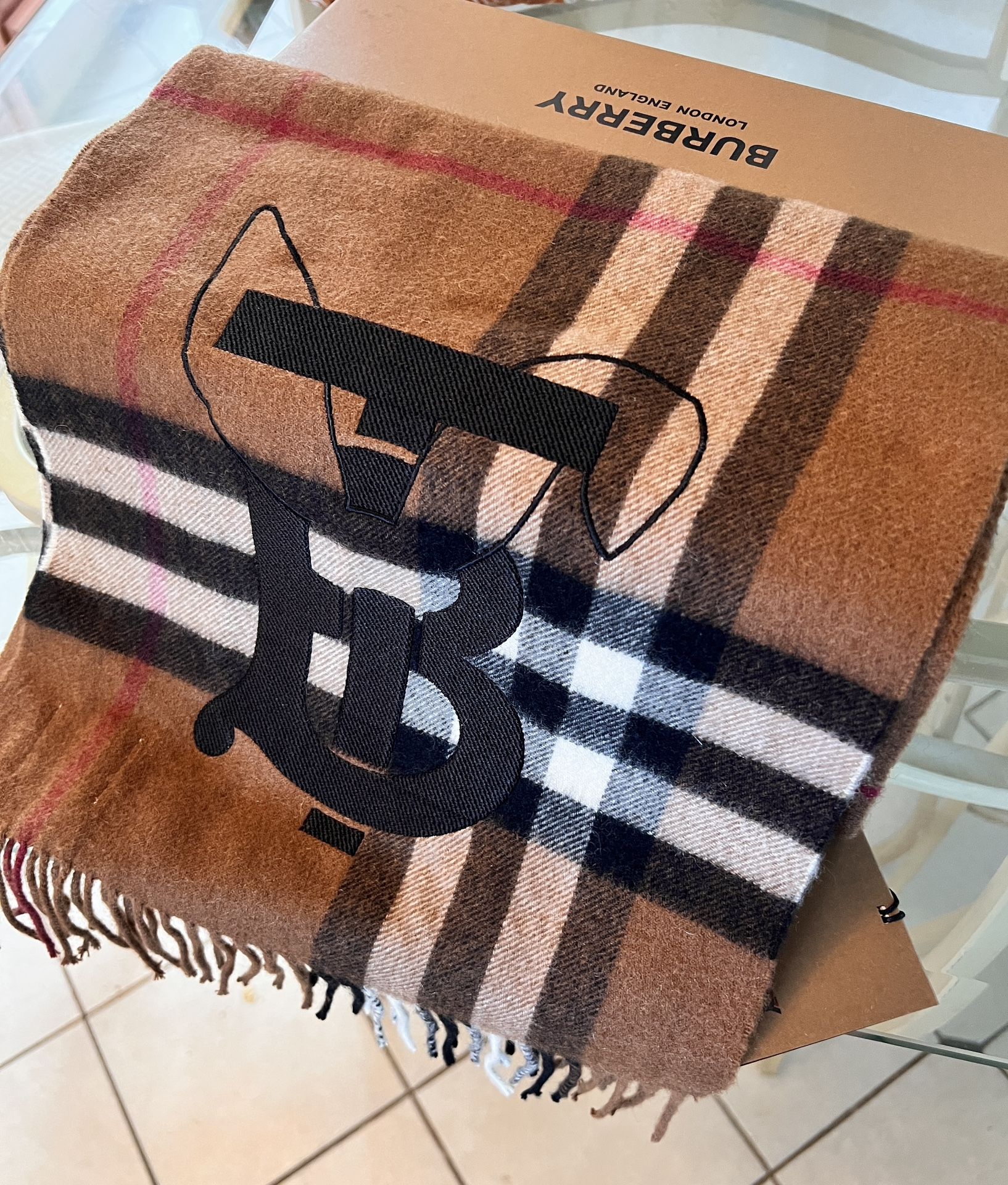 BURBERRY TB SCARF