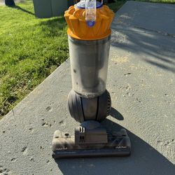 Dyson Vacuum 