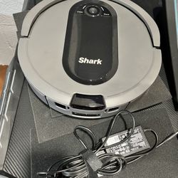 Shark AV911S EZ Robot Vacuum/Self-Empty Base