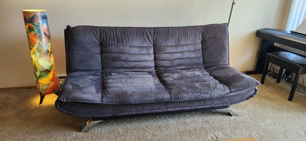 Convertable sofa