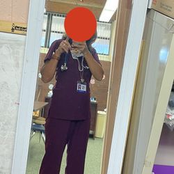 Scrubs Women Small Burgandy