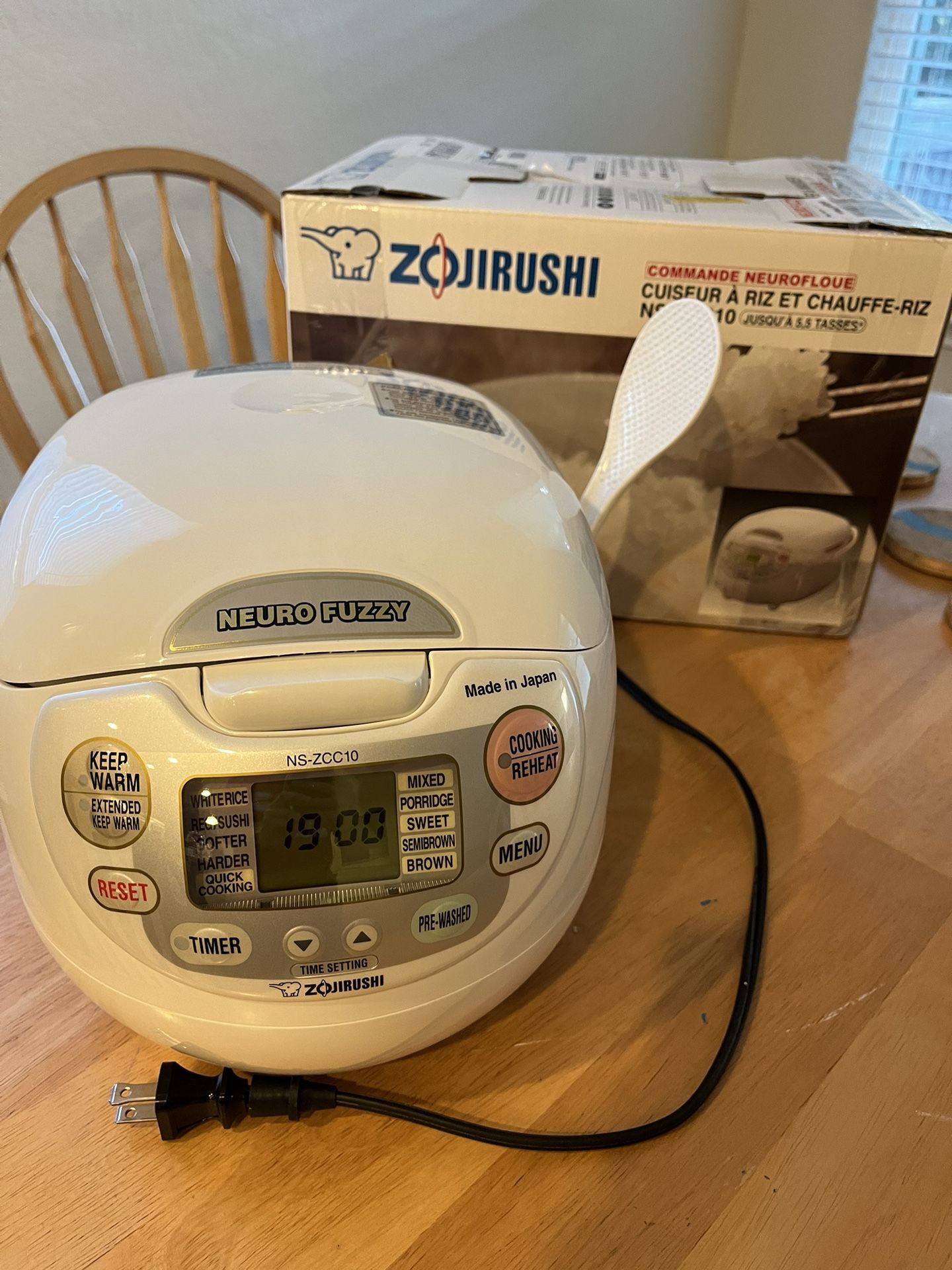 Zojirushi NS-ZCC10 5-1/2-Cup Neuro Fuzzy Rice Cooker