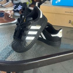 Adidas 6 1/2 c