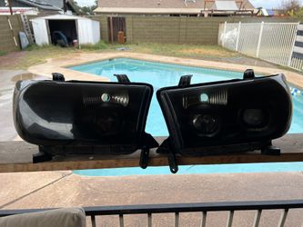 2nd Gen Tundra Projection Style Halo Ring Headlights