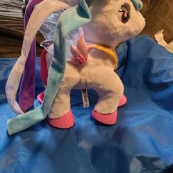 Working Myla the fantasy Unicorn Unicorn only no other accessories 