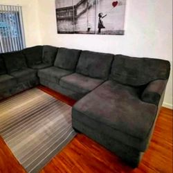" Upgrade Beautiful Home Sectional Couch "