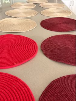 11-Piece Dinner Plate Placemats