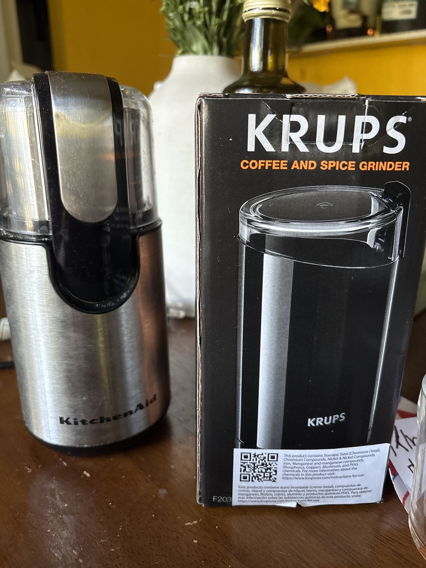 Selling two coffee/spice grinders.