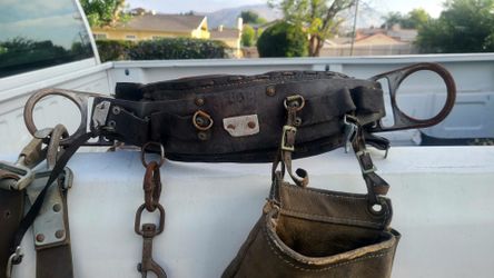 Leather Climbing Safety Body Belt & Pole Strap w/Edison Leather Pouch.

P/U YUCAIPA. No Shipping Available