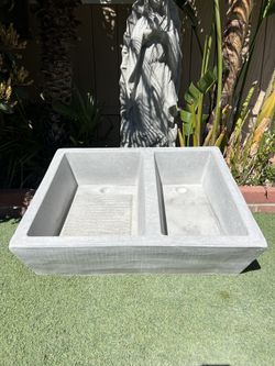 Concrete Lavadero / Washer