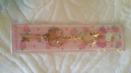 Hello kitty key shaped key ring